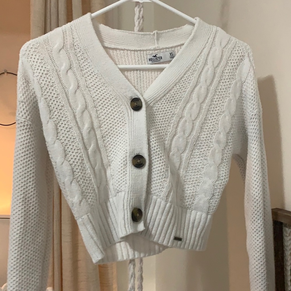 Cute hollister sweater